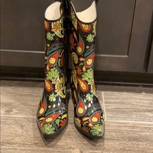 Size 8 Rain boots paisley print